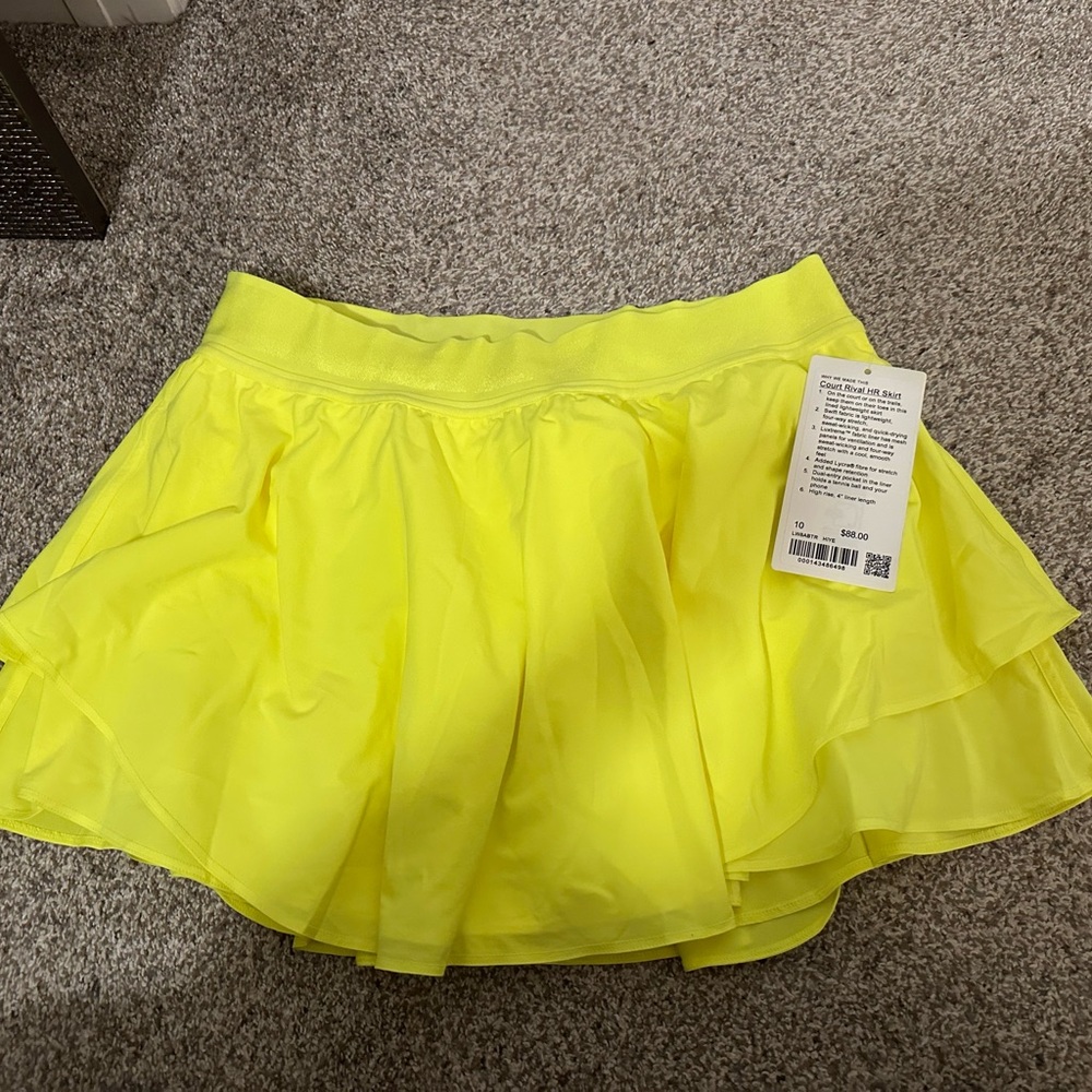Lululemon Court Rival Skirt Highlighter Yellow Sz 10